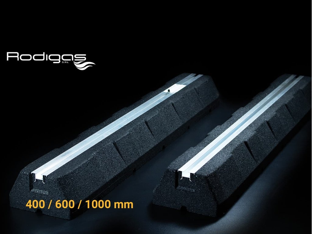 Antivibračný kaučukový/gumený podstavec Rodigas 1000mm pod vonkajšiu jednotku (klimatizácie, tepelné